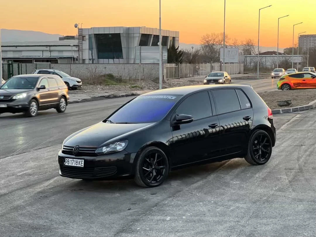 VW Golf, снимка 8 - Автомобили и джипове - 55713472