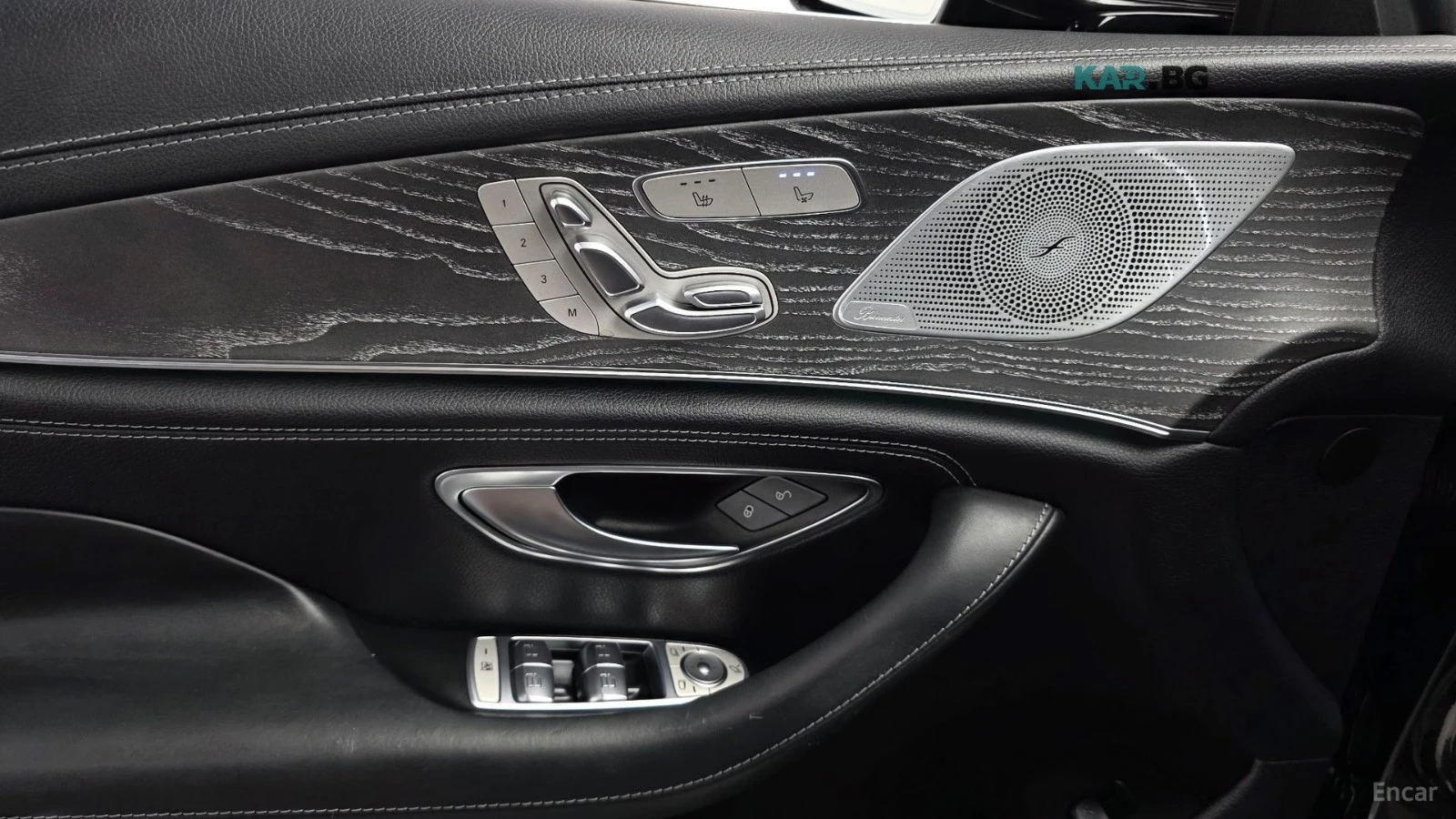 Mercedes-Benz CLS 450 4MATIC* AMG* ПОДГРЕВ* ОБДУХВАНЕ* 360* BURMESTER* P, снимка 17 - Автомобили и джипове - 55899266