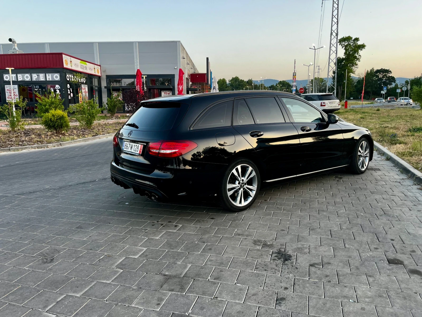 Mercedes-Benz C 400 9G-TRONIC 4MATIC, снимка 14 - Автомобили и джипове - 56049239