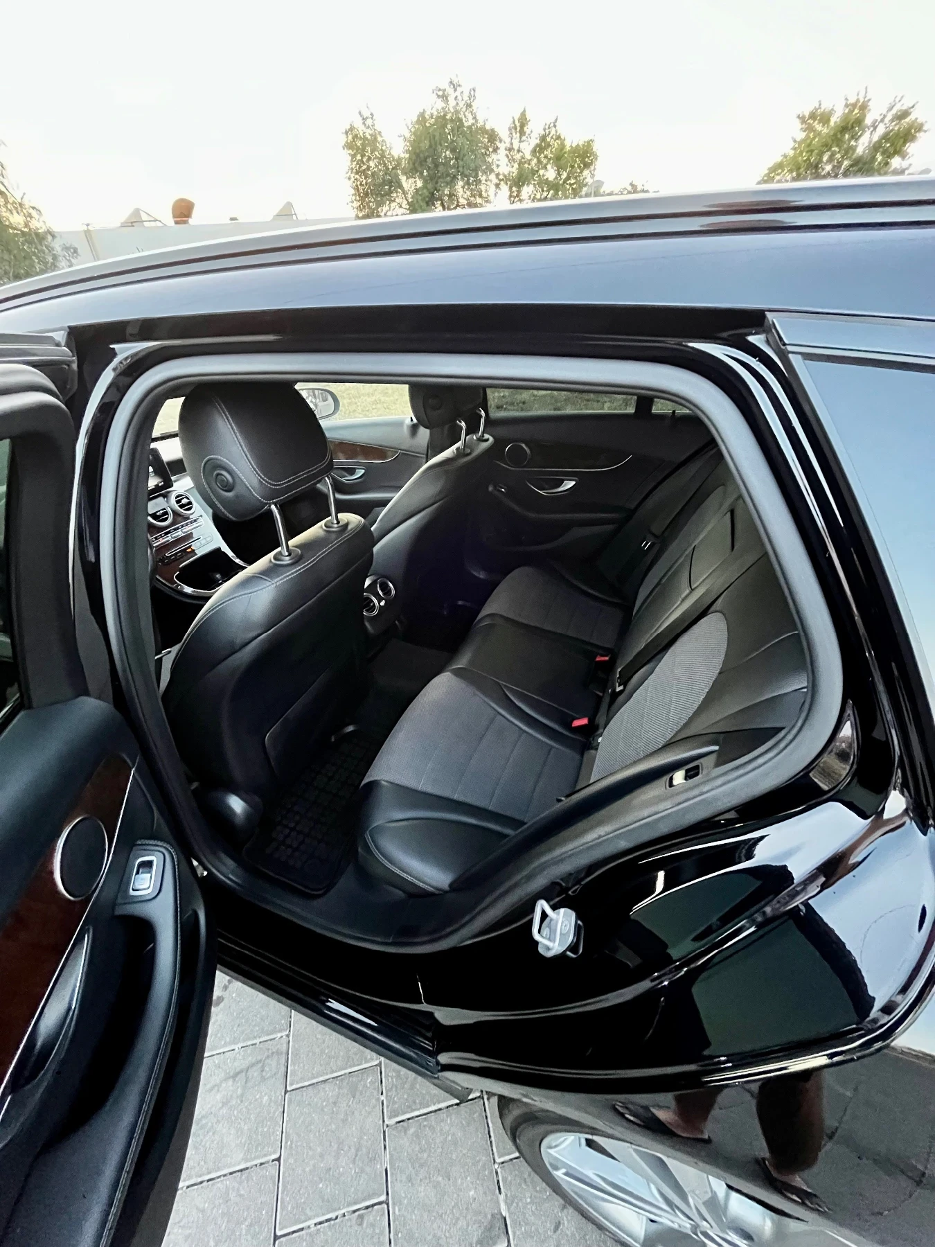 Mercedes-Benz C 400 9G-TRONIC 4MATIC, снимка 10 - Автомобили и джипове - 56049239