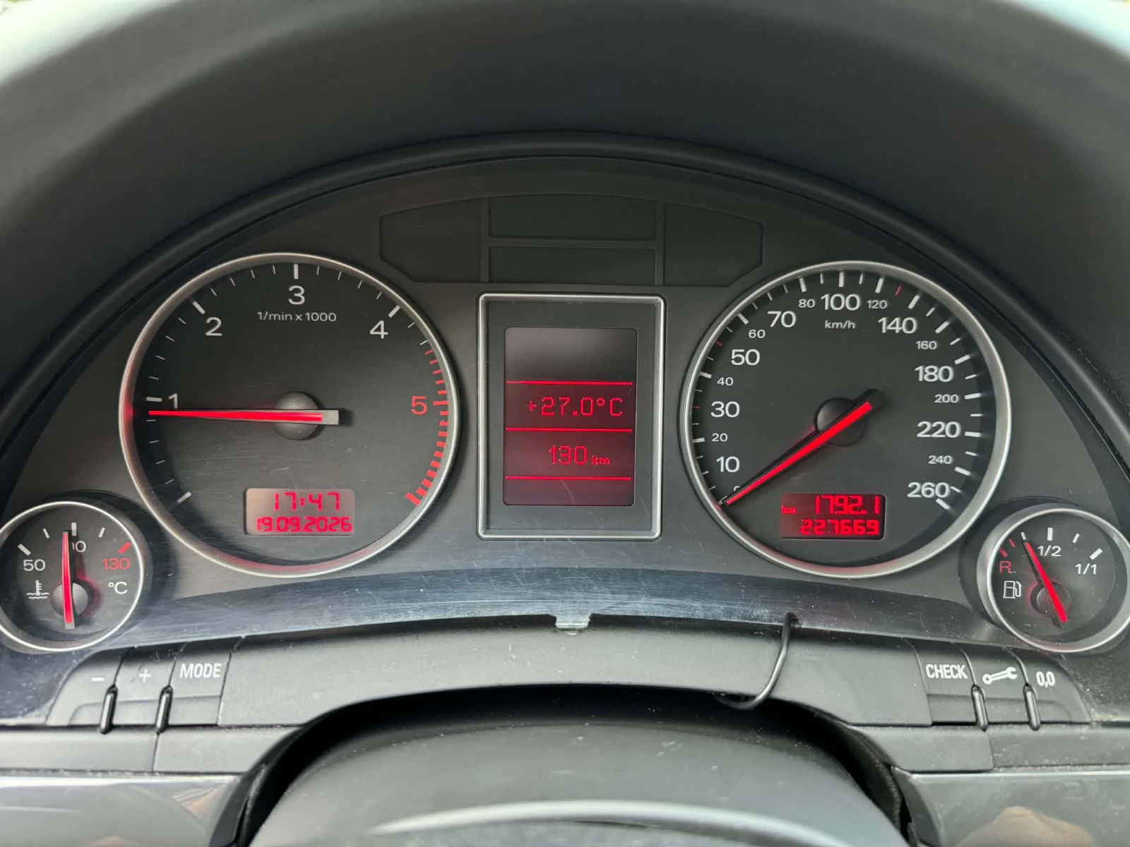 Audi A4 1.9TDI , снимка 14 - Автомобили и джипове - 56141268