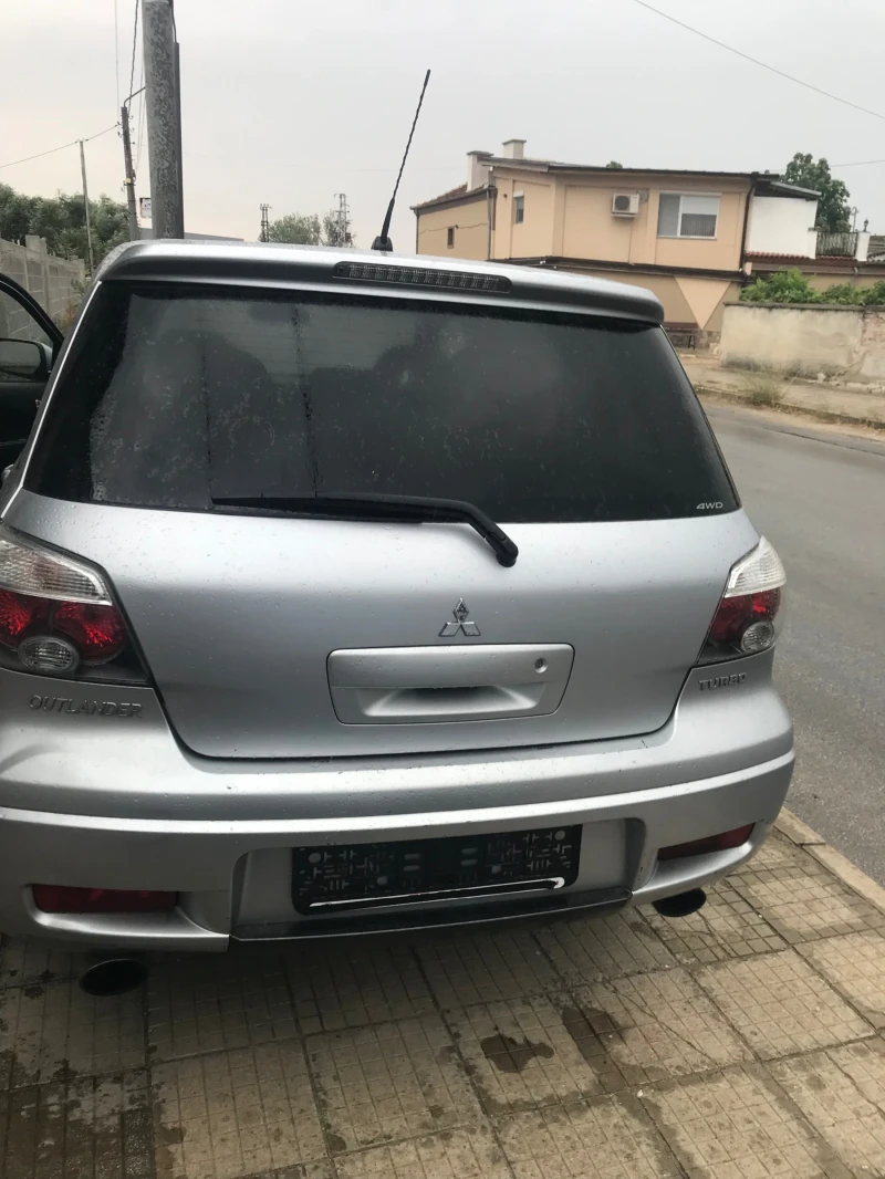 Mitsubishi Outlander, снимка 5 - Автомобили и джипове - 46982852