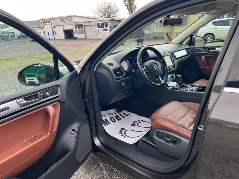 VW Touareg 3, 0TDi НАПЪЛНО ОБСЛУЖЕН! АВТОМАТ КОЖА НАВИ ПОДГРЕ, снимка 11 - Автомобили и джипове - 52375760
