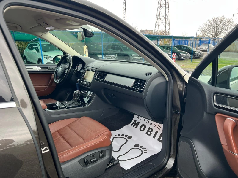 VW Touareg 3, 0TDi НАПЪЛНО ОБСЛУЖЕН! АВТОМАТ КОЖА НАВИ ПОДГРЕ, снимка 13 - Автомобили и джипове - 52375760