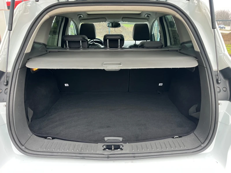 Ford Kuga 2.0 Titanium, снимка 10 - Автомобили и джипове - 53439079