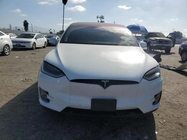 Tesla Model X  - изображение 5