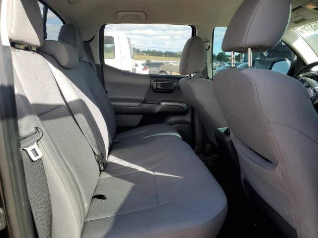 Toyota Tacoma 3.5L 6 4x4 w/Rear Wheel Drv, снимка 3 - Автомобили и джипове - 53144448