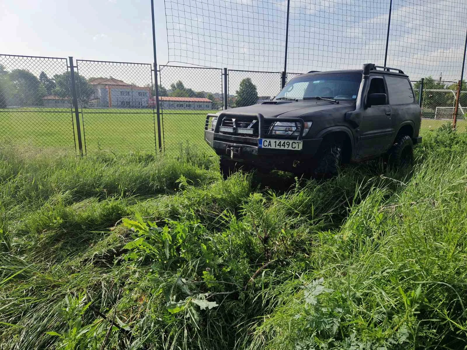 Nissan Patrol Patrol Y61 2.8 TD GR - изображение 2