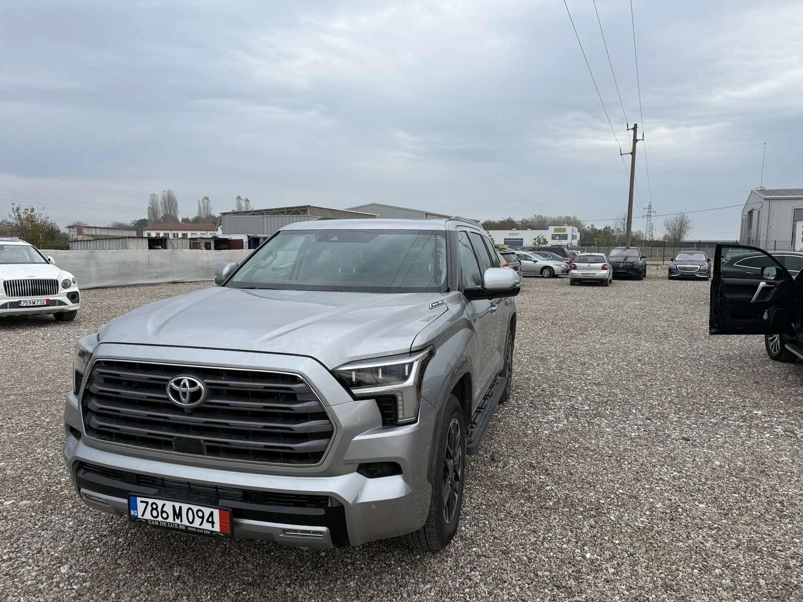 Toyota Sequoia | Mobile.bg   4