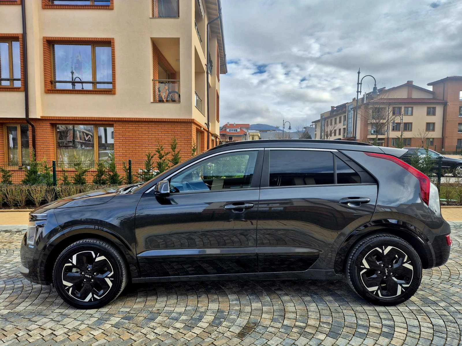 Kia Niro 65 KWH* SOH 100%* H/K* ����* �������*  | Mobile.bg � ����������� 2