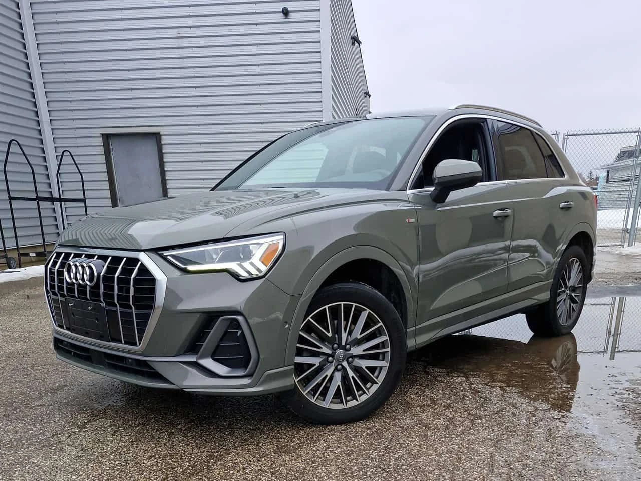 Audi Q3 * Progressiv * CARFAX * �������� * KEYLESS | Mobile.bg � ����������� 1