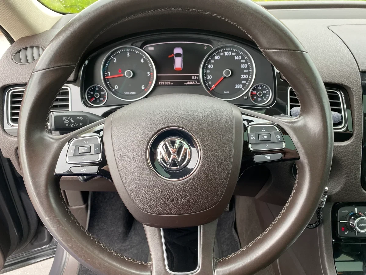 VW Touareg 3.0 casa, снимка 7 - Автомобили и джипове - 53914464