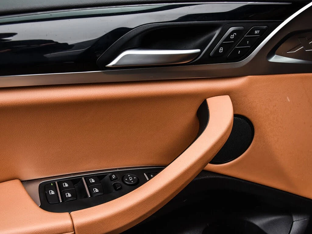 BMW X4 xDrive30i* AWD* АвтоКредит* (ЦЕНА ДО БГ), снимка 6 - Автомобили и джипове - 54129275