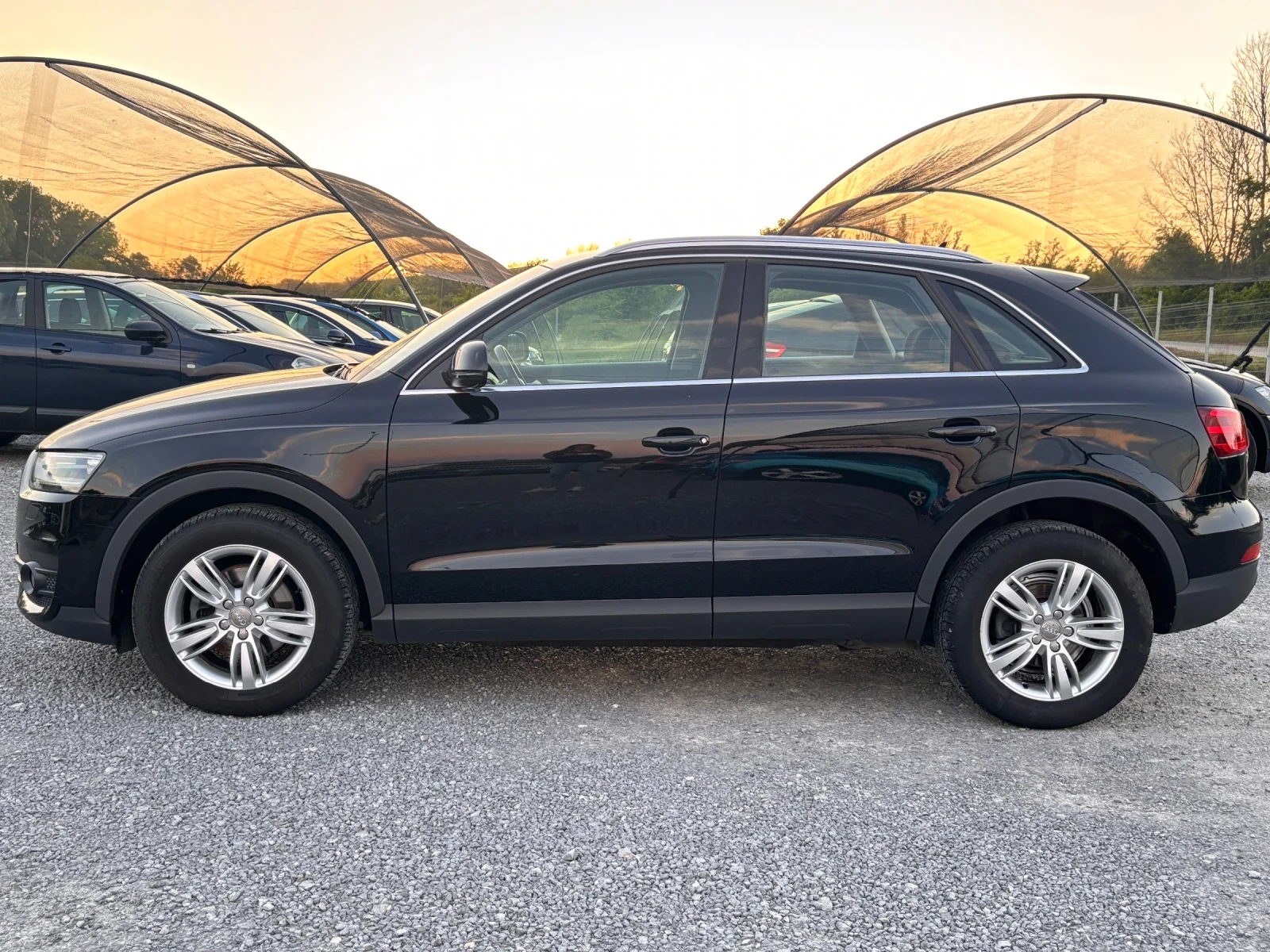 Audi Q3 2.0 TDI / Автомат, снимка 4 - Автомобили и джипове - 54417599