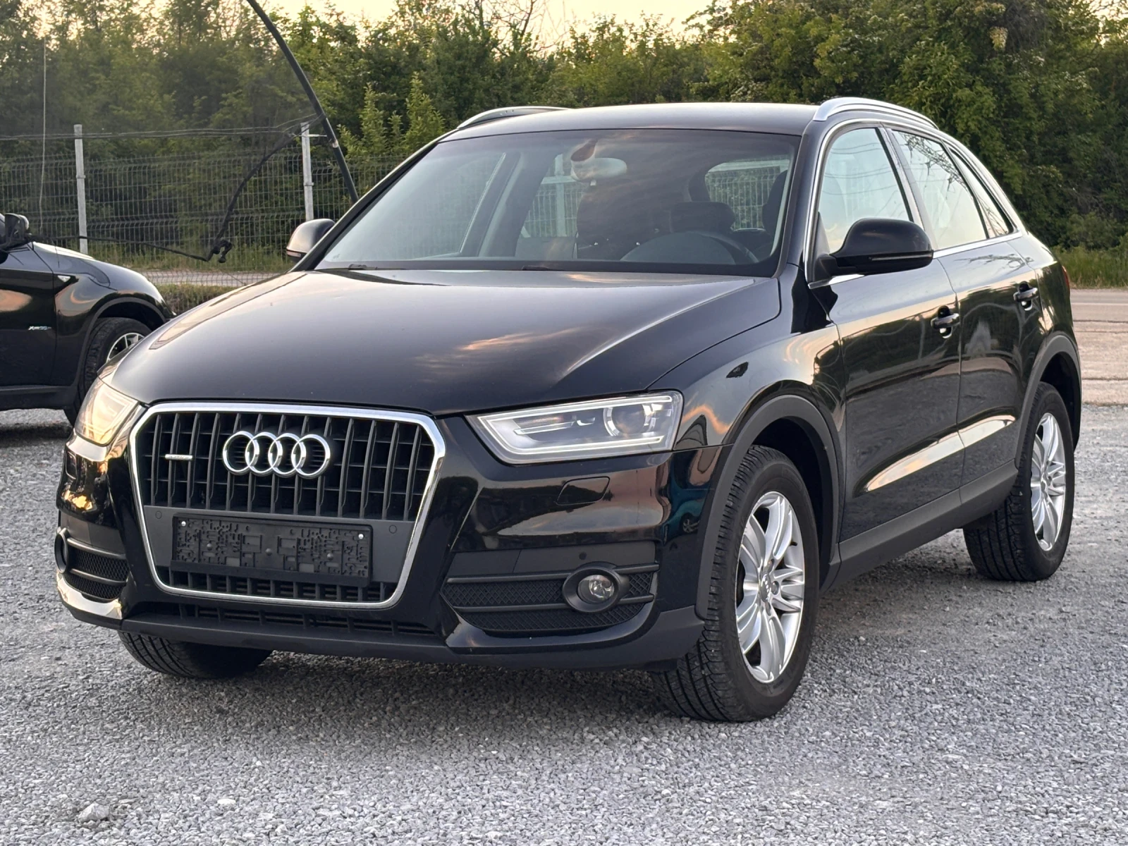 Audi Q3 2.0 TDI / Автомат, снимка 3 - Автомобили и джипове - 54417599