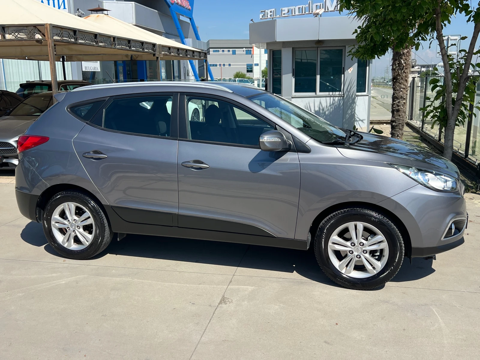 Hyundai IX35 1.6i, 119000км! СЕРВИЗНА ИСТОРИЯ!, снимка 4 - Автомобили и джипове - 54854720