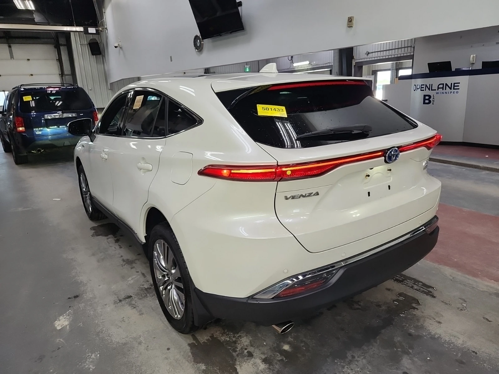 Toyota Venza LIMITED * HEAD UP * ВЕНТИЛАЦИЯ * BLIND SPOT * 360 , снимка 5 - Автомобили и джипове - 55305283