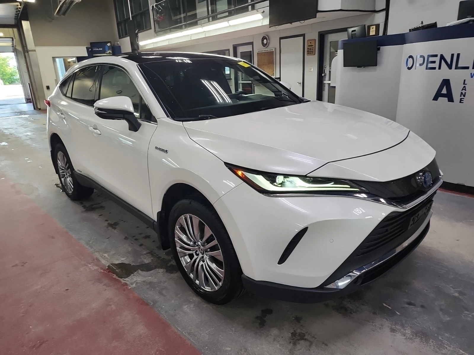 Toyota Venza LIMITED * HEAD UP * ВЕНТИЛАЦИЯ * BLIND SPOT * 360 , снимка 2 - Автомобили и джипове - 55305283