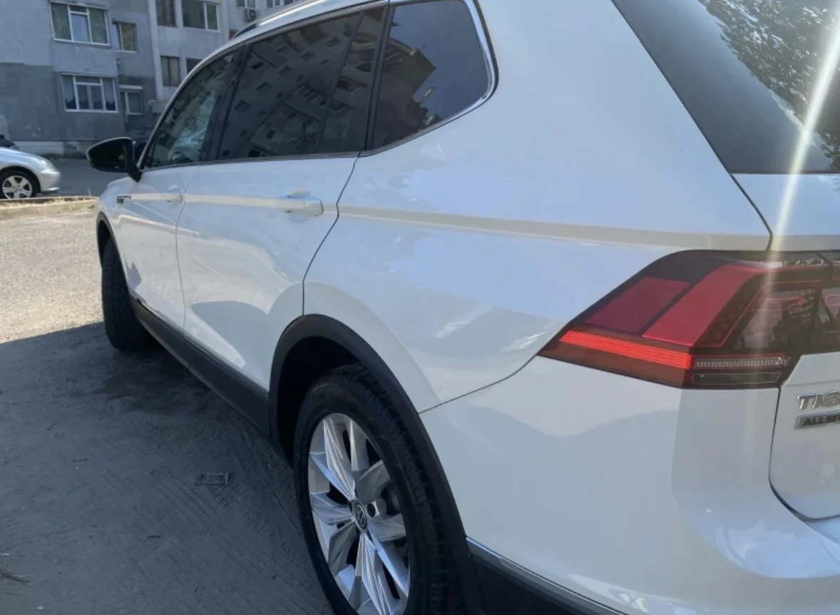 VW Tiguan 2.0 TDI ALLSPACE, снимка 3 - Автомобили и джипове - 55668129