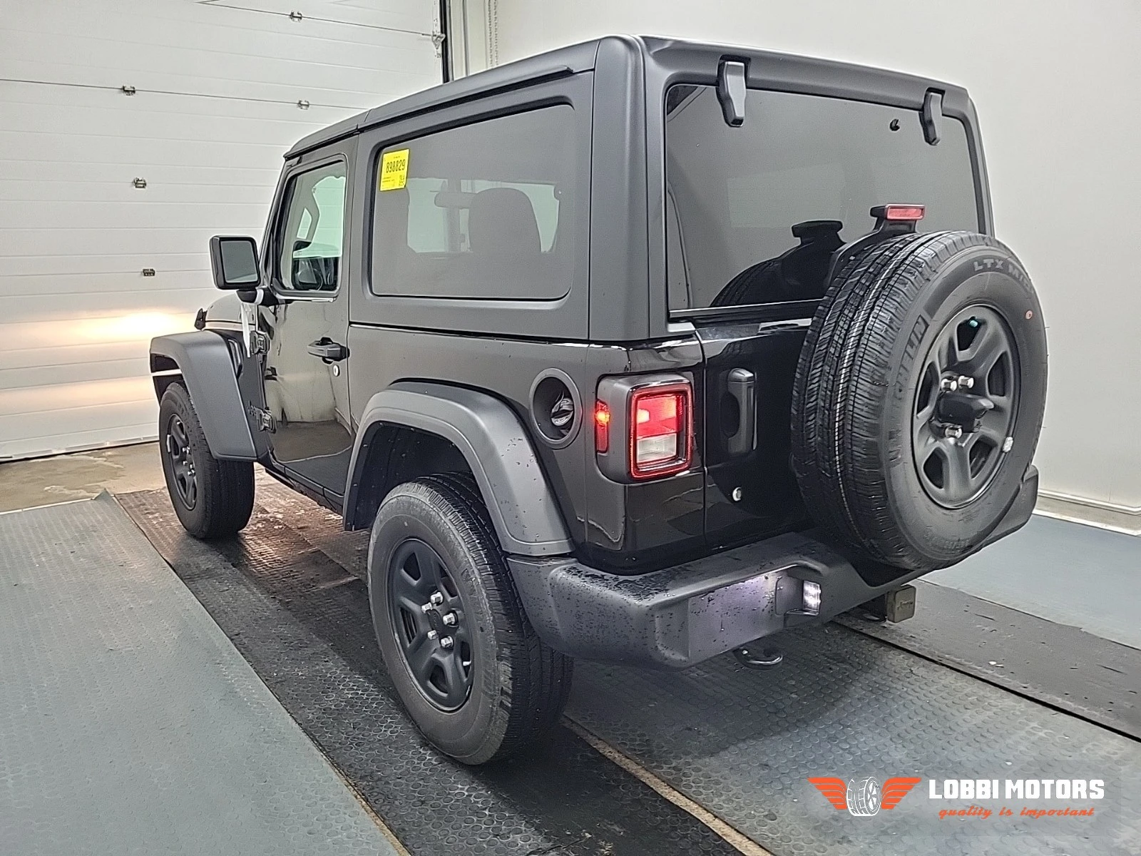 Jeep Wrangler, снимка 4 - Автомобили и джипове - 55928370