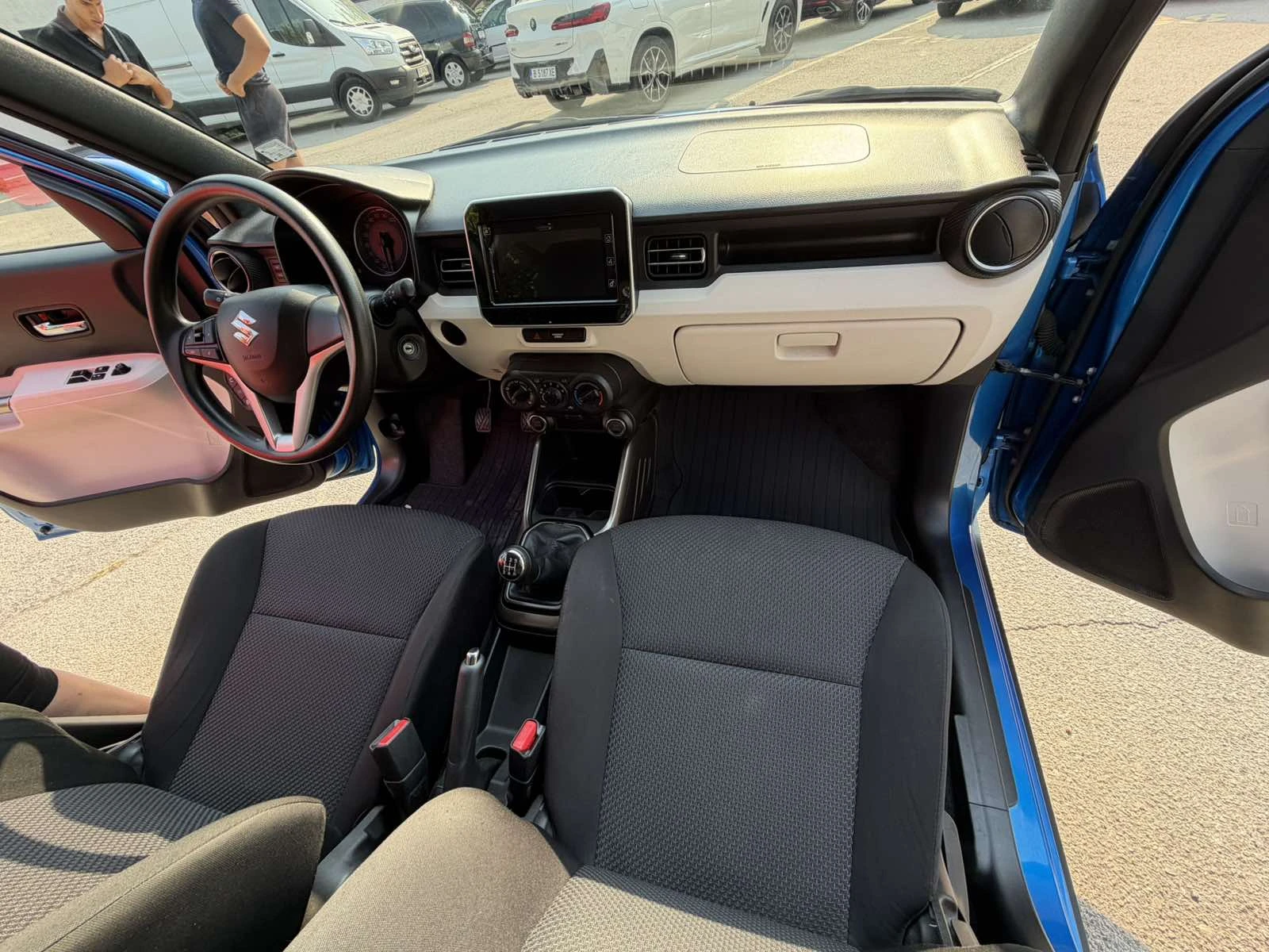 Suzuki Ignis, снимка 6 - Автомобили и джипове - 56073612