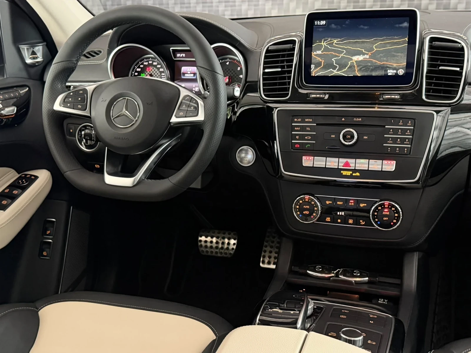 Mercedes-Benz GLE 350 Mercedes-Benz GLE 350d 4MATIC AMG Line / DESIGNO /, снимка 10 - Автомобили и джипове - 56117083