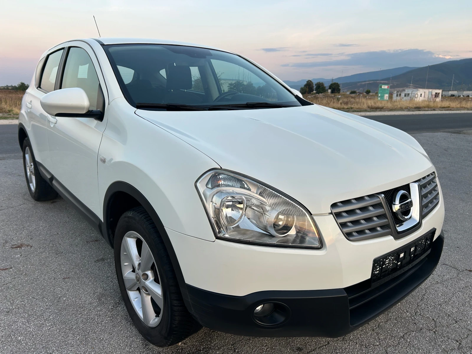 Nissan Qashqai 1.6i 115 к.с., снимка 4 - Автомобили и джипове - 56150241