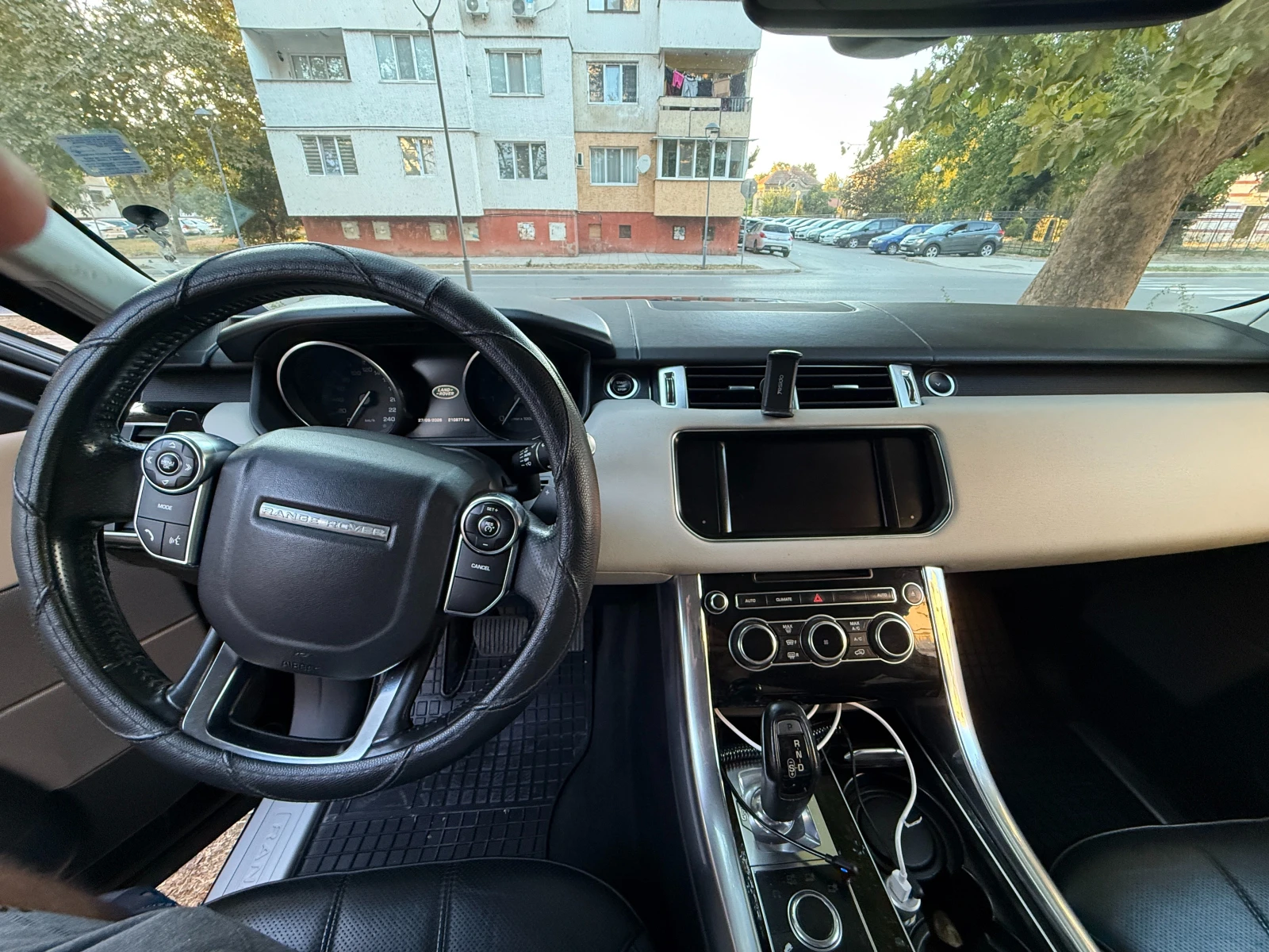Land Rover Range Rover Sport, снимка 9 - Автомобили и джипове - 56451845