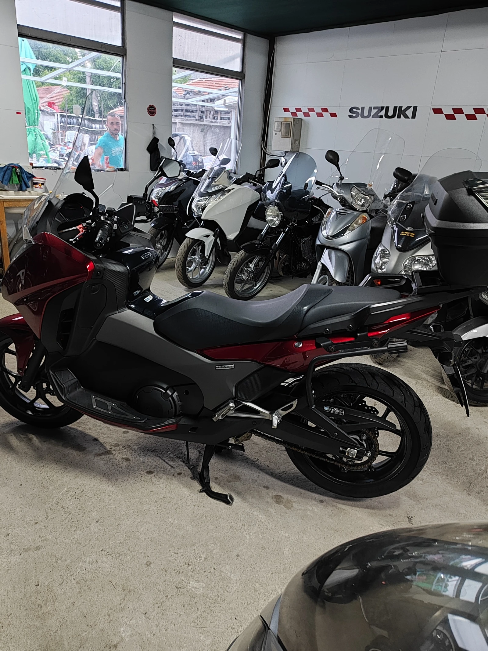 Honda Integra 750i traction control , снимка 2 - Мотоциклети и мототехника - 54727536
