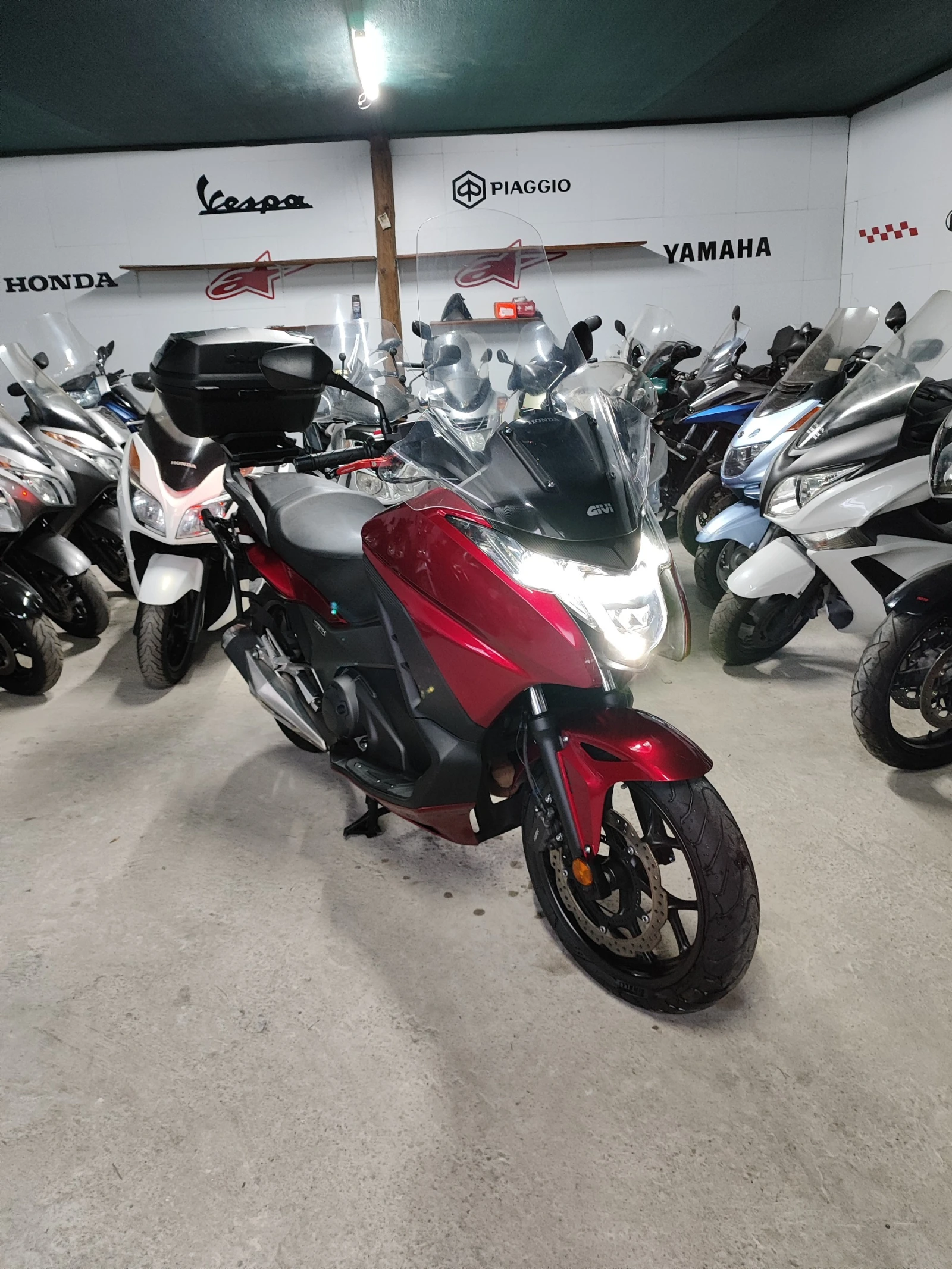 Honda Integra 750i traction control , снимка 10 - Мотоциклети и мототехника - 54727536