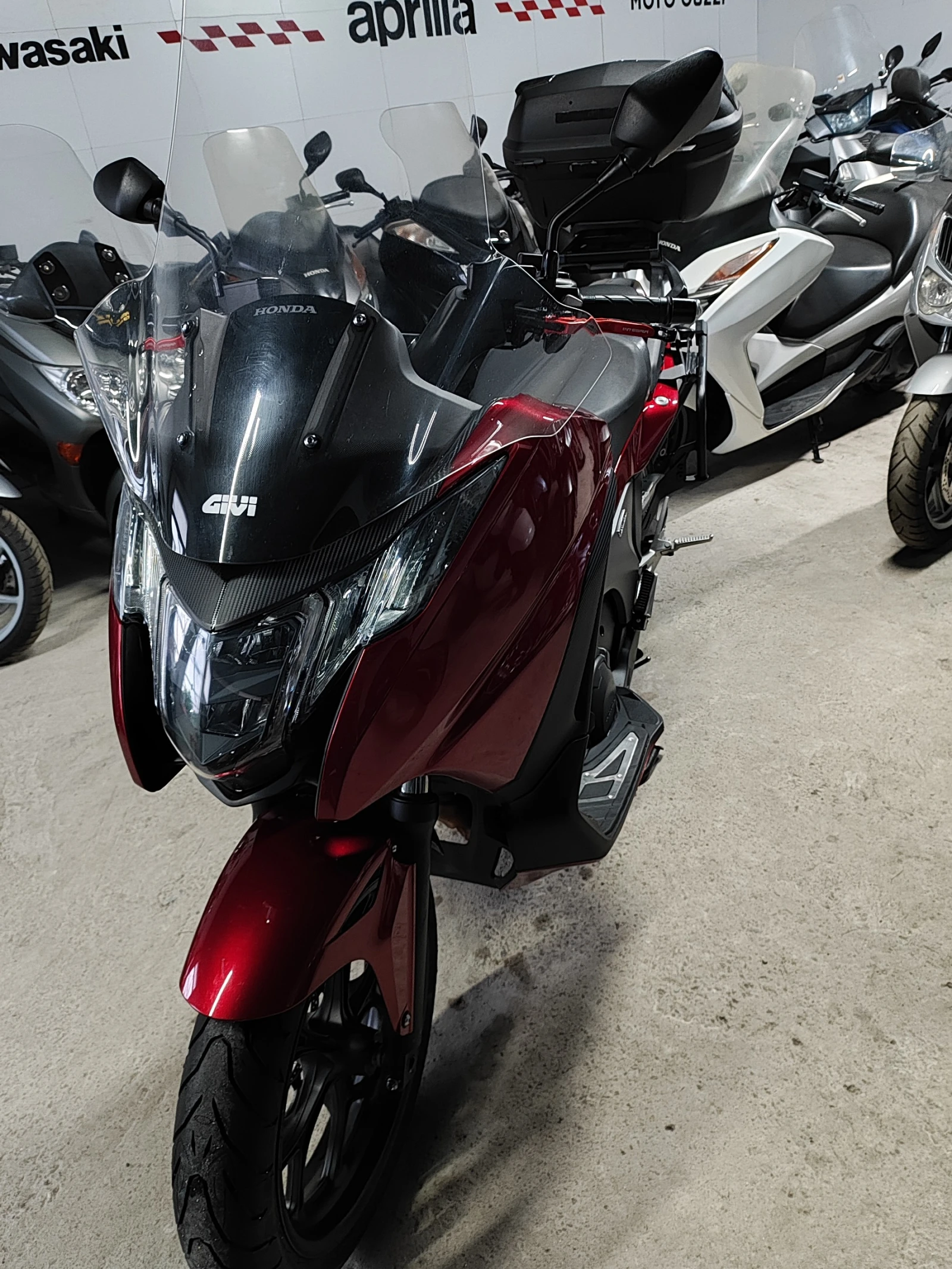 Honda Integra 750i traction control , снимка 9 - Мотоциклети и мототехника - 54727536