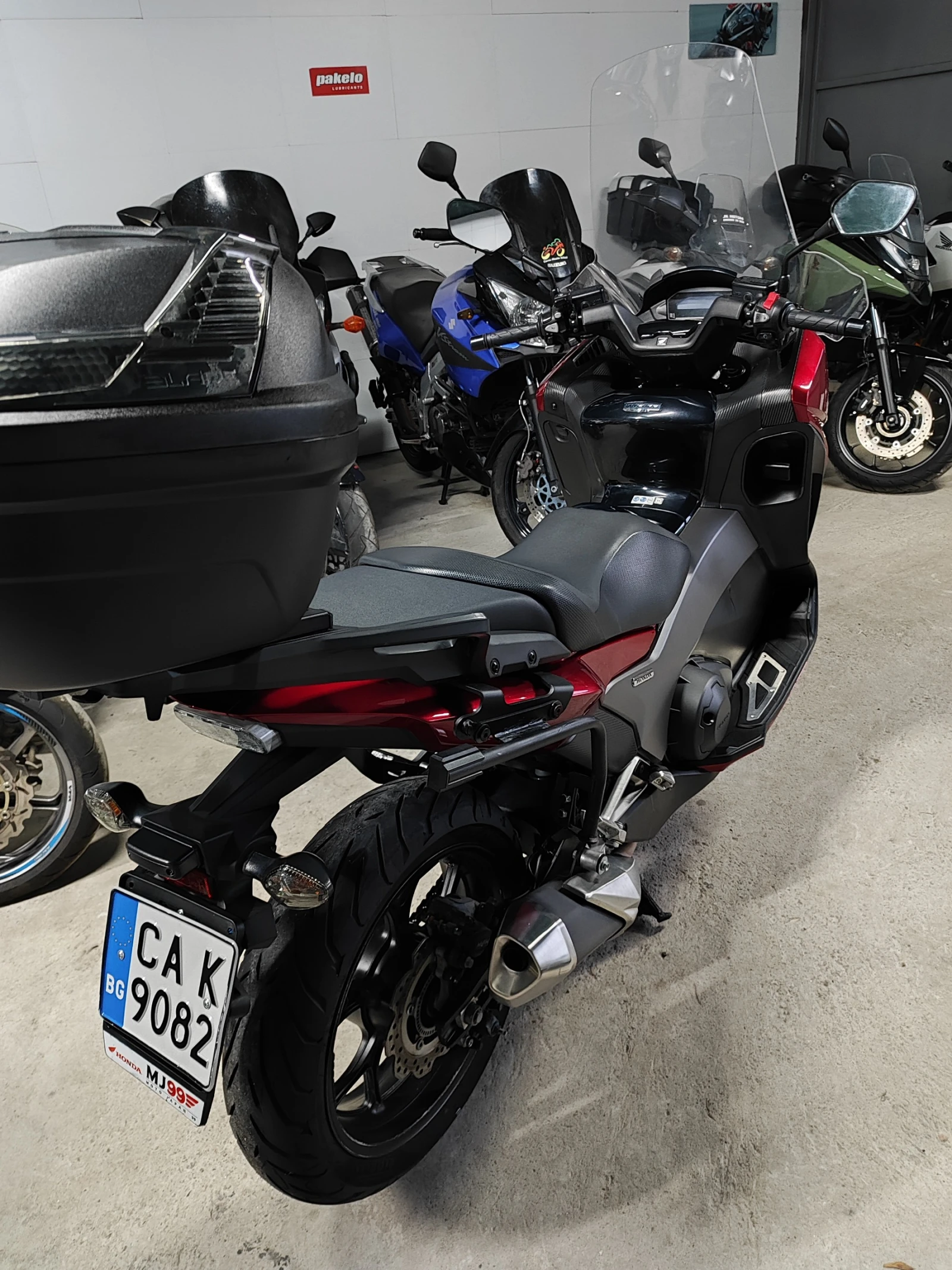 Honda Integra 750i traction control , снимка 4 - Мотоциклети и мототехника - 54727536