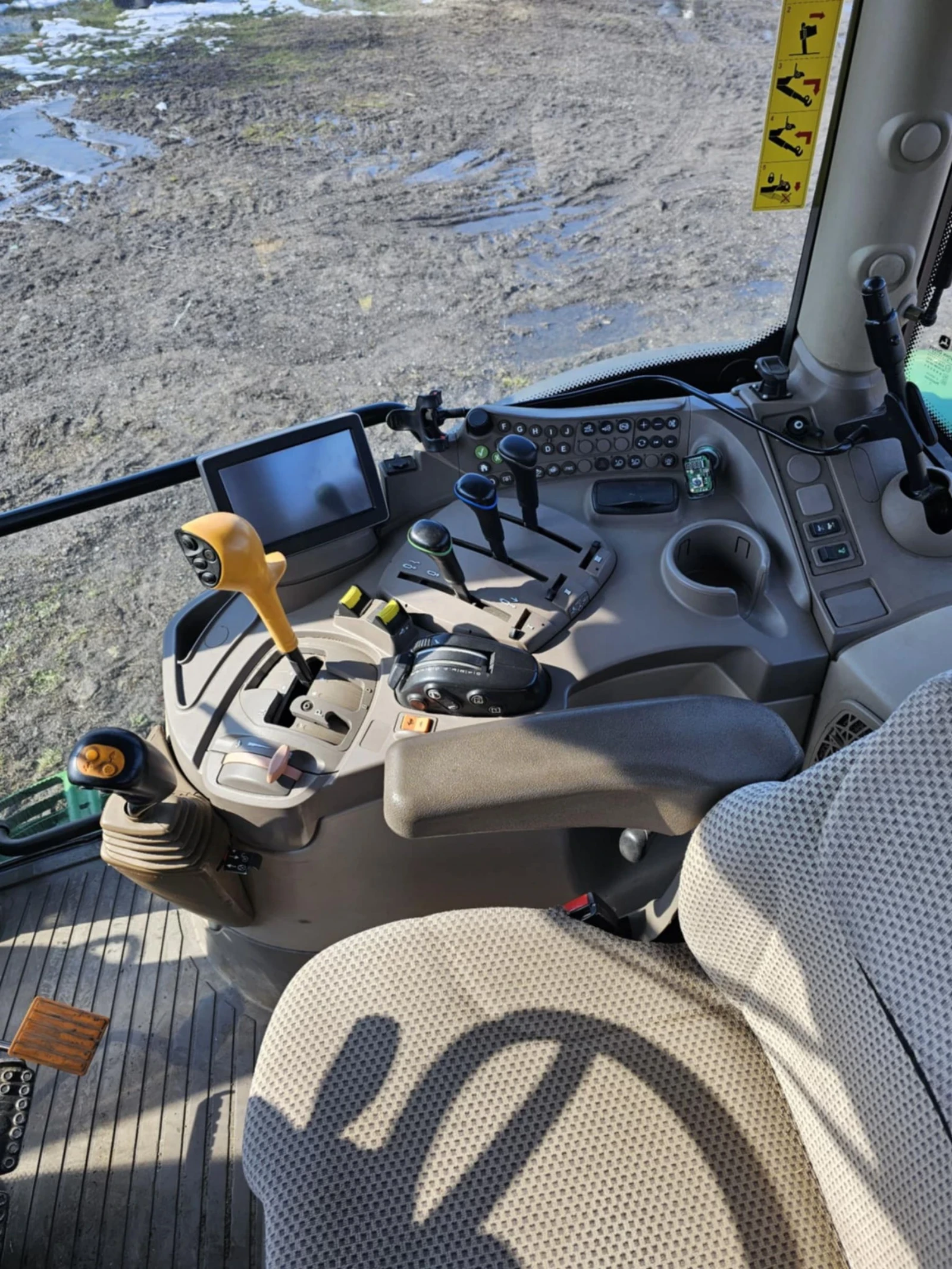 Трактор John Deere  - изображение 7