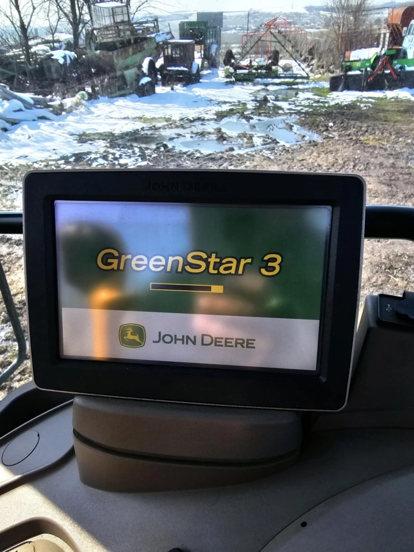 Трактор John Deere  - изображение 9