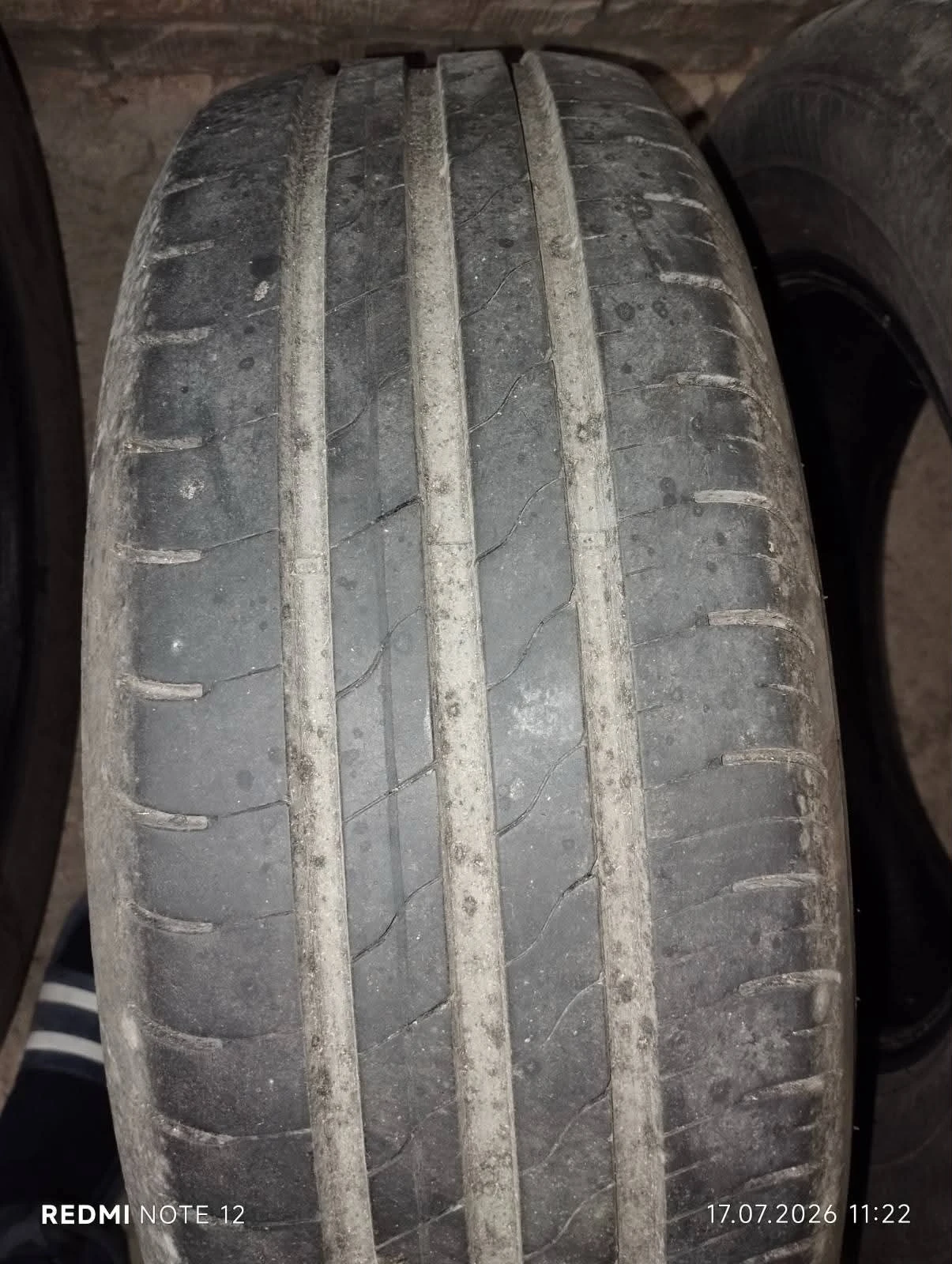 Гуми Летни 195/65R15, снимка 3 - Гуми и джанти - 55577810