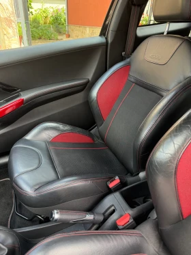 Peugeot 208 GTI 200 к.с., снимка 10