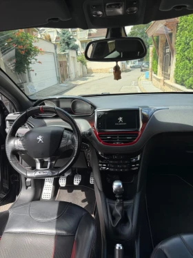 Peugeot 208 GTI 200 к.с., снимка 8