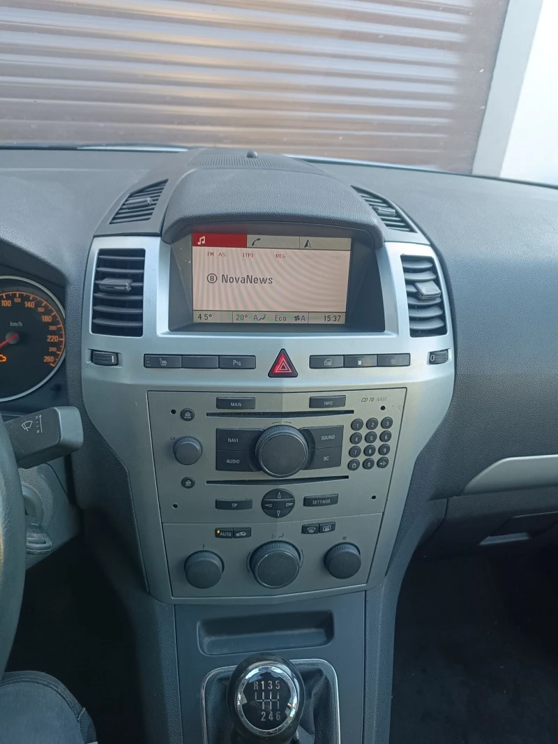 Opel Zafira 1.6 МЕТАН, снимка 4 - Автомобили и джипове - 44050625