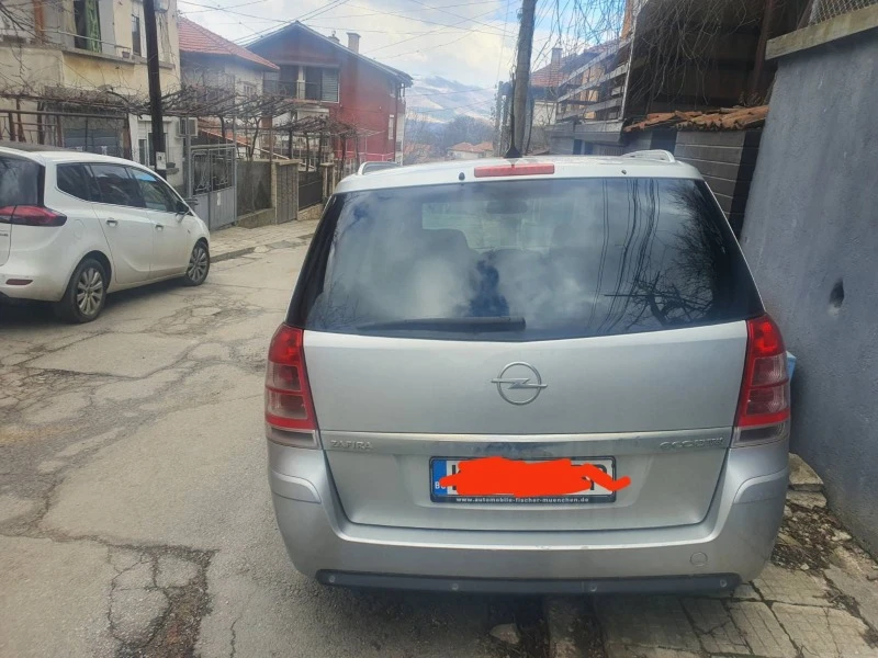 Opel Zafira 1.6 МЕТАН, снимка 2 - Автомобили и джипове - 44050625