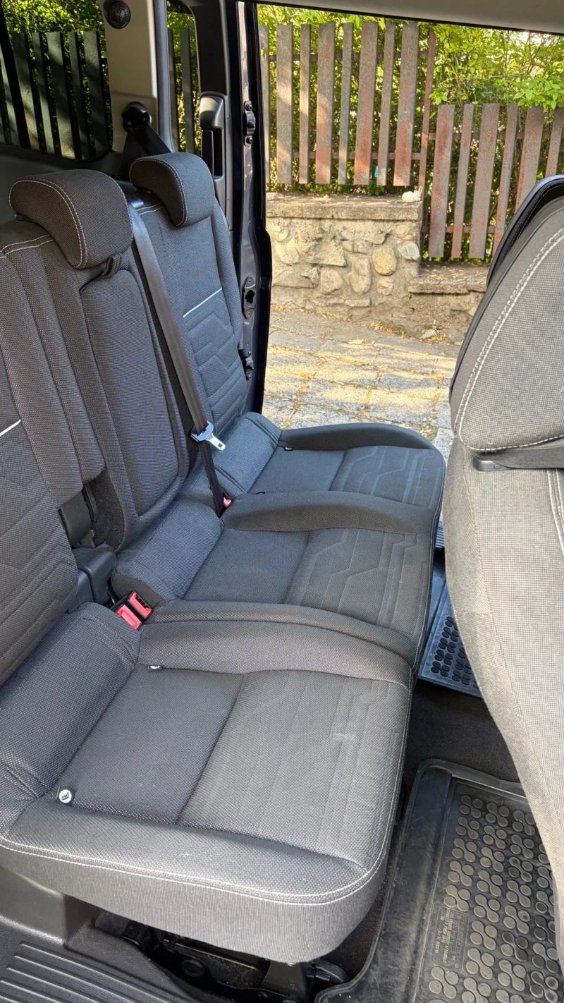 Ford Tourneo Connect, снимка 8 - Автомобили и джипове - 52125139