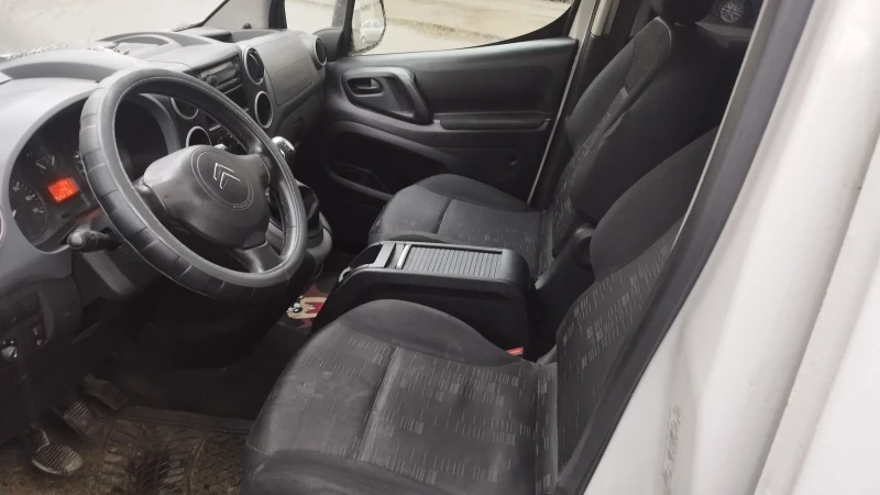 Citroen Berlingo 1.6 HDI, снимка 7 - Автомобили и джипове - 53054700