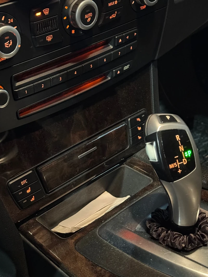 BMW 530 Xdrive, снимка 8 - Автомобили и джипове - 53144569