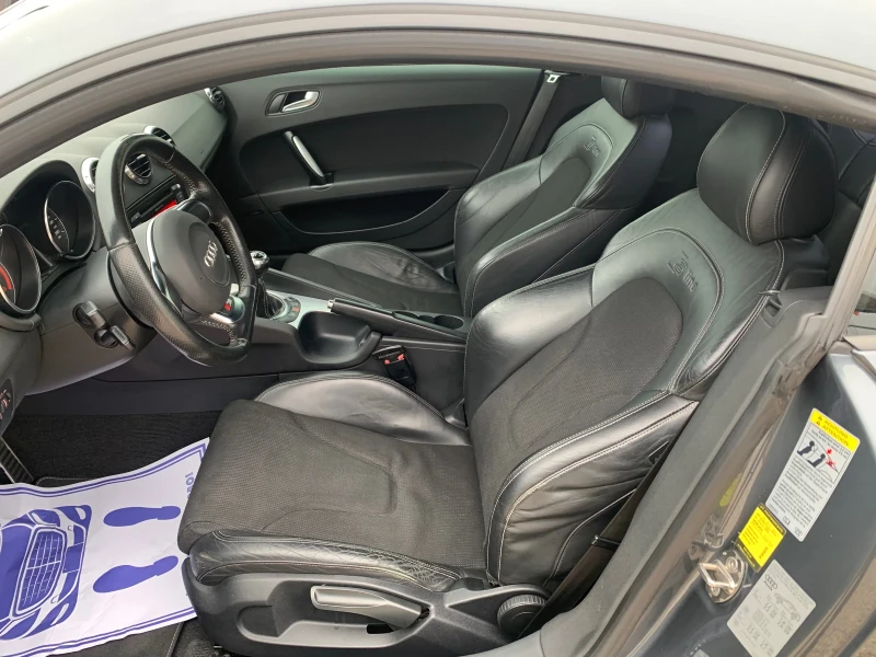 Audi Tt 2.0i 240кс, снимка 10 - Автомобили и джипове - 53393195