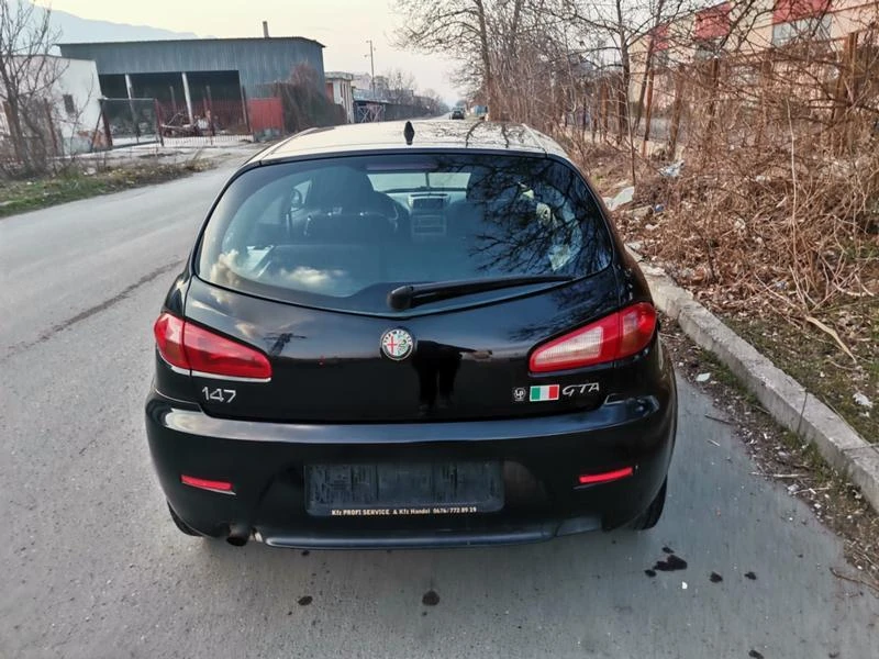 Alfa Romeo 147 1.6 facelift, снимка 8 - Автомобили и джипове - 47189798