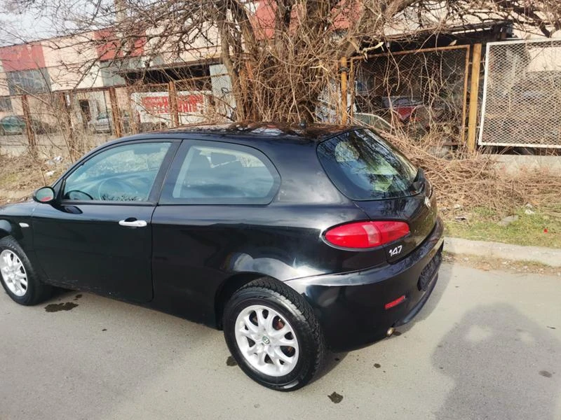 Alfa Romeo 147 1.6 facelift, снимка 15 - Автомобили и джипове - 47189798