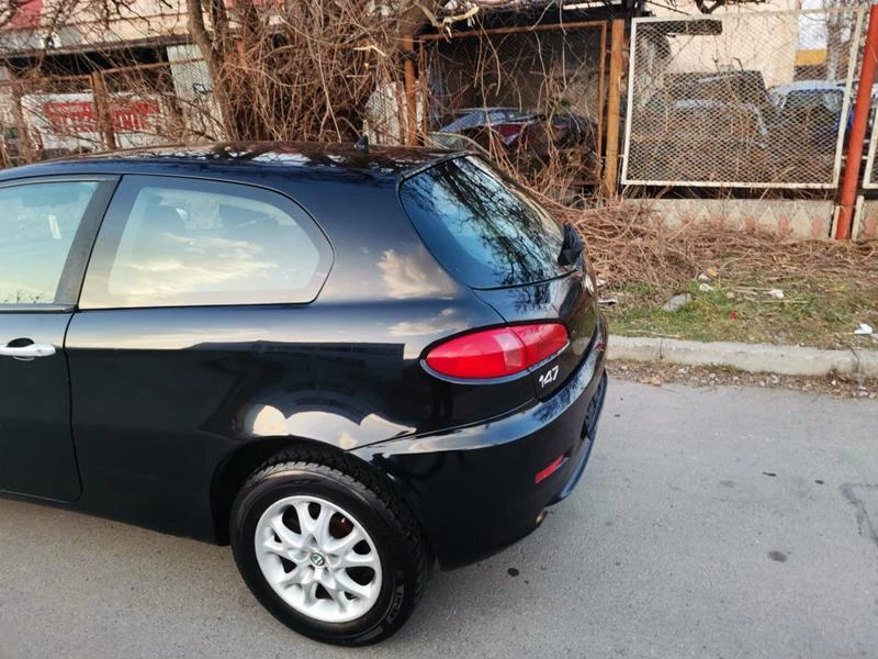 Alfa Romeo 147 1.6 facelift, снимка 7 - Автомобили и джипове - 47189798