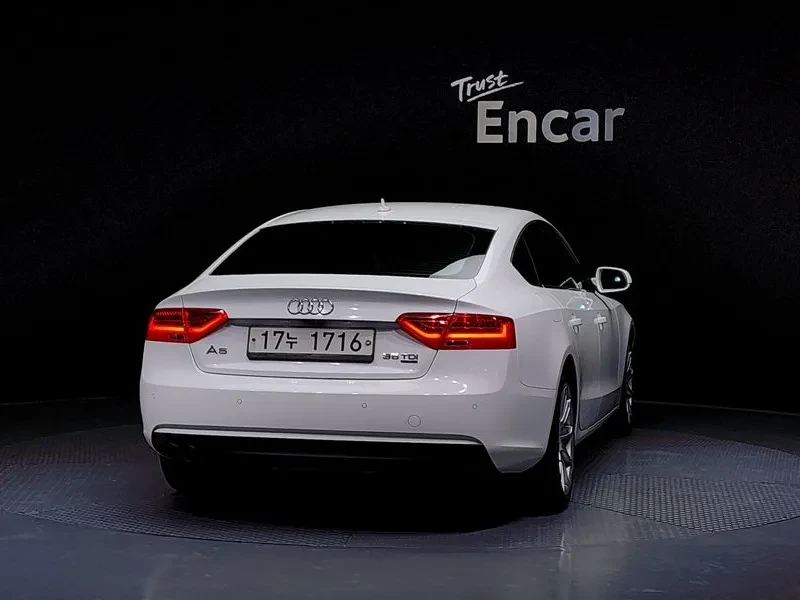 Audi A5 2.0 TDI Quattro, снимка 4 - Автомобили и джипове - 54146094