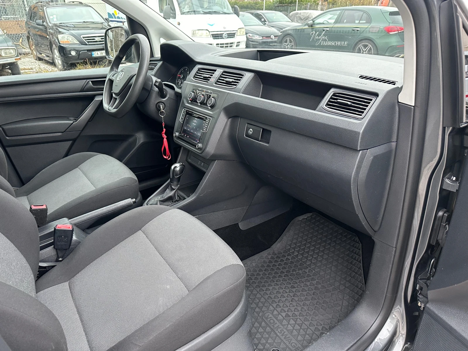 VW Caddy 44   | Mobile.bg   12