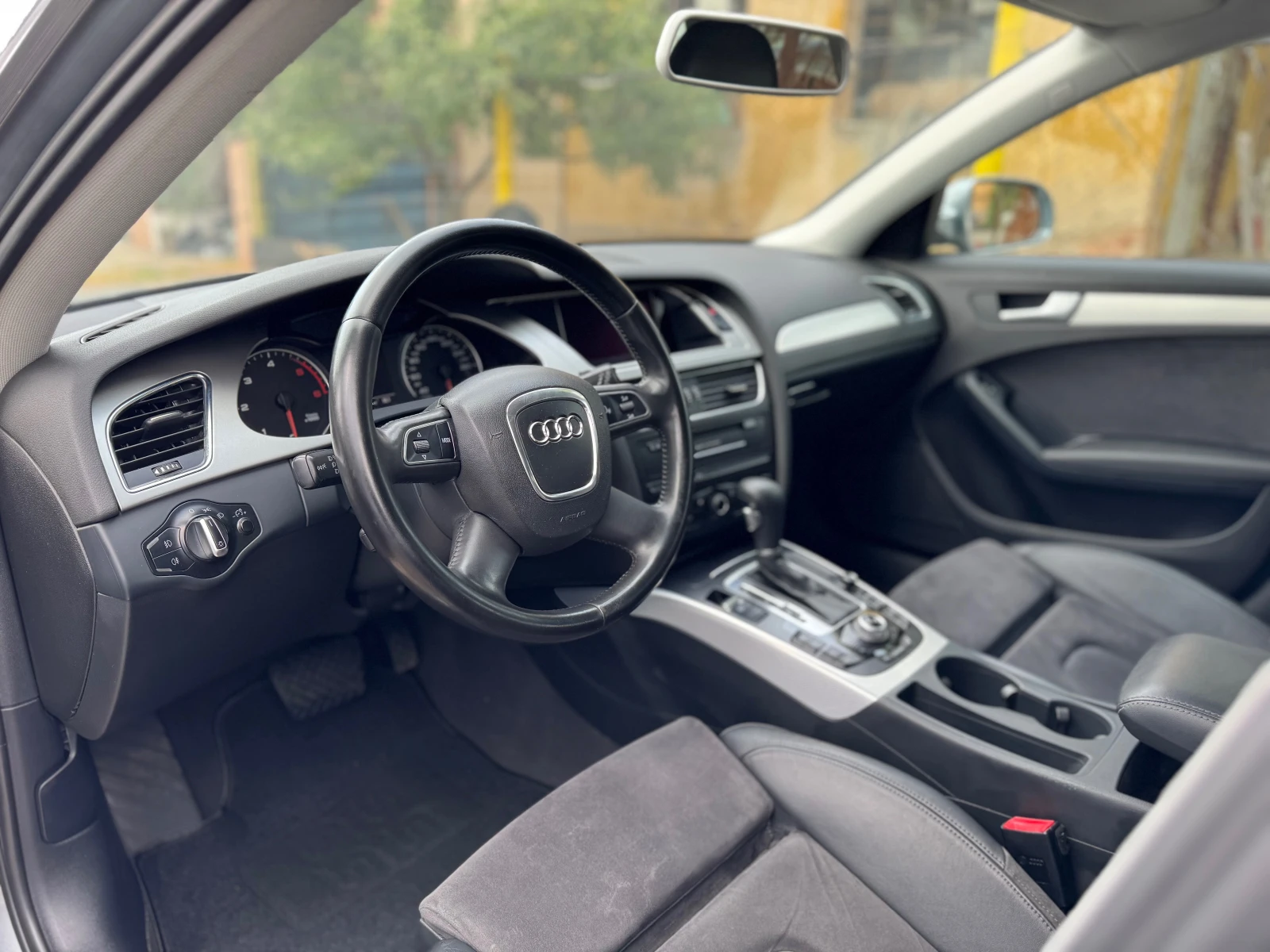 Audi A4 2.0TDI NAVI - изображение 7