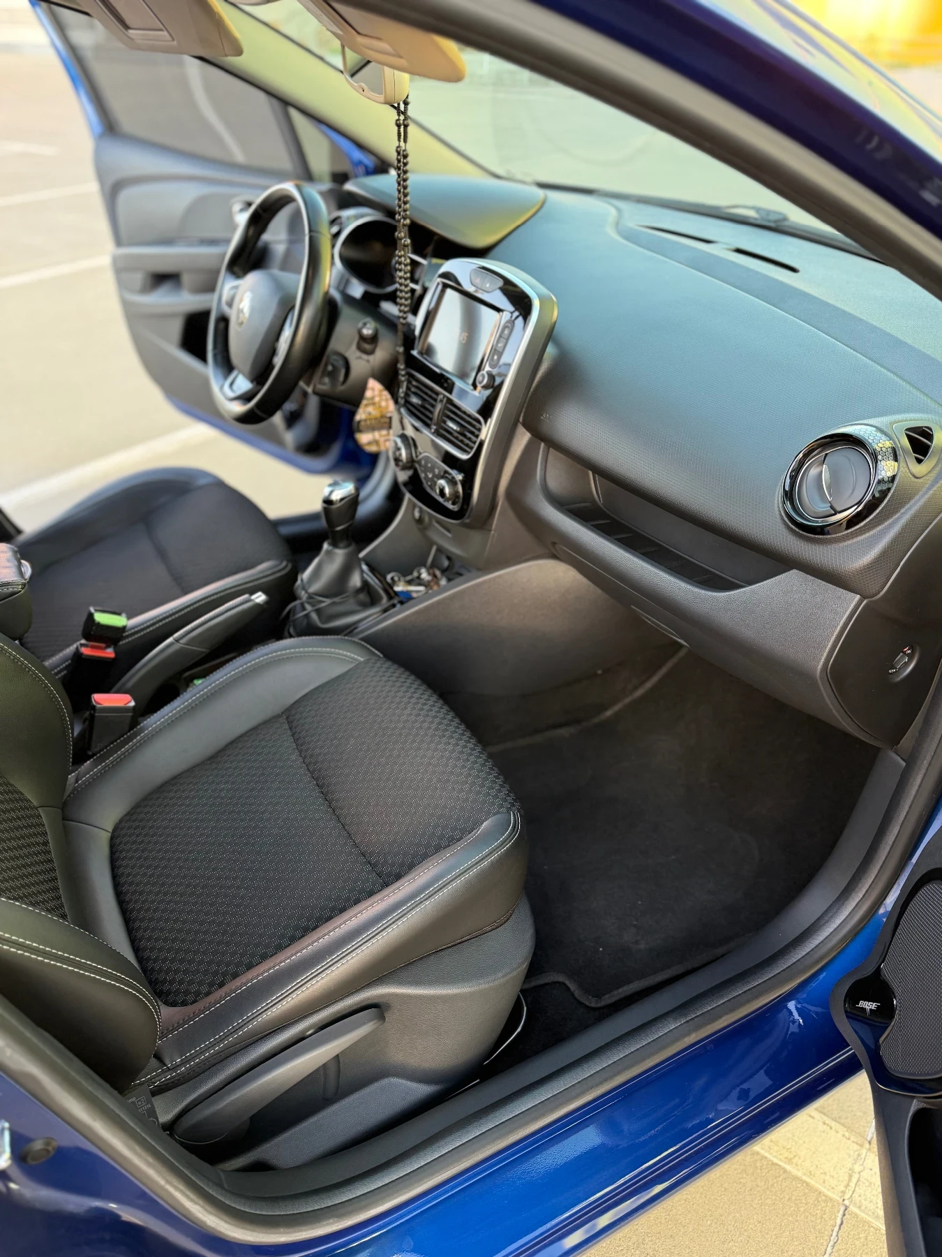 Renault Clio MOSCHINO | Mobile.bg � ����������� 12